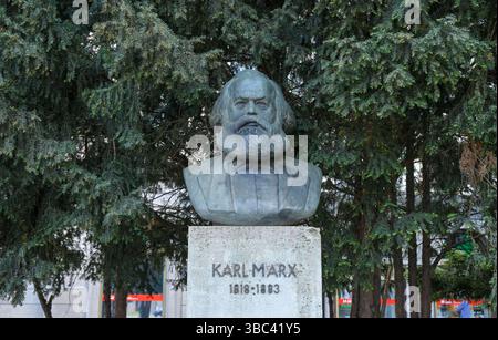Karl-Marx-Denkmal, Strausberger Platz, Friedrichshain, Berlin, Deutschland *** Karl-Marx-Denkmal, Strausberger Platz, Friedrichshain, Berlin, Deutschland Stockfoto