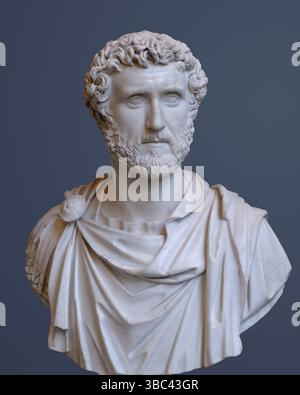Titus Aelius Hadrianus Antoninus Pius (19. September 86 – 7. März 161) war römischer Kaiser von 138 bis 161. Er war der vierte der fünf guten Kaiser der Nerva-Antonine-Dynastie. Büste Stockfoto