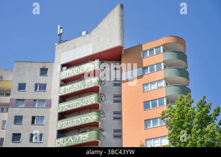 Sozialwohnungen, Kreuzberger Zentrum, Kottbusser Tor, Kreuzberg, Berlin, Deutschland *** Sozialwohnungen, Kreuzberg Zentrum, Kottbusser Tor, Kreuzberg, Berlin, Deutschland Stockfoto