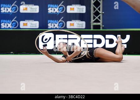 Turin, Italien, Italien. Mai 2025. Italien, Turin 17. Mai 2025.Pala Gianni Asti aus Turin .Finale sechs der Nationalen Rhythmischen Gymnastik-Meisterschaft A 2025.Sofia Raffaeli (Fabriano) Circle (Bild: © Tonello Abozzi/Pacific Press via ZUMA Press Wire) NUR REDAKTIONELLE VERWENDUNG! Nicht für kommerzielle ZWECKE! Stockfoto