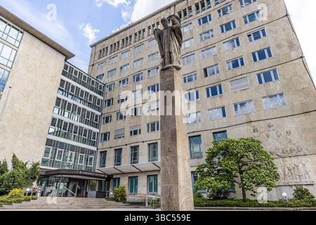 Landgericht Stuttgart. Außenansicht. // 17.05.2025: Stuttgart, Baden-Württemberg, Deutschland, Europa *** Landgericht Stuttgart Außenansicht 17 05 2025 Stuttgart, Baden Württemberg, Deutschland, Europa Stockfoto
