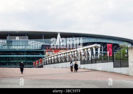 Hinter dem Emirates Stadium, Heimstadion des Arsenal Football Club, Islington, North London, Großbritannien Stockfoto