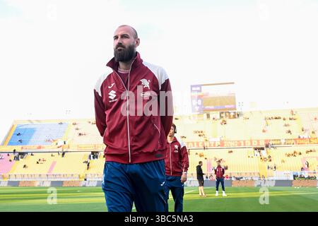Lecce, Italien. Mai 2025. Inspektion des Torino-Feldes während des Fußballspiels der Serie A Enilive zwischen US Lecce und Turin FC im Via del Mare Stadium in Lecce, Italien, am 18. Mai 2025. (Foto Fabrizio Corradetti/LaPresse) Credit: LaPresse/Alamy Live News Stockfoto