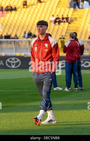 Lecce, Italien. Mai 2025. Inspektion des Torino-Feldes während des Fußballspiels der Serie A Enilive zwischen US Lecce und Turin FC im Via del Mare Stadium in Lecce, Italien, am 18. Mai 2025. (Foto Fabrizio Corradetti/LaPresse) Credit: LaPresse/Alamy Live News Stockfoto