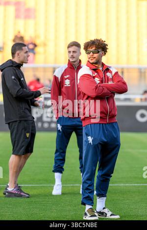 Lecce, Italien. Mai 2025. Inspektion des Torino-Feldes während des Fußballspiels der Serie A Enilive zwischen US Lecce und Turin FC im Via del Mare Stadium in Lecce, Italien, am 18. Mai 2025. (Foto Fabrizio Corradetti/LaPresse) Credit: LaPresse/Alamy Live News Stockfoto