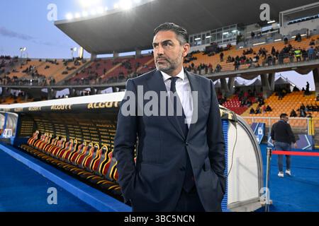 Lecce, Italien. Mai 2025. Davide Vagnati DS Torino während des Fußballspiels der Serie A Enilive zwischen US Lecce und Torino FC im Via del Mare Stadium in Lecce, Italien, 18. Mai 2025. (Foto Fabrizio Corradetti/LaPresse) Credit: LaPresse/Alamy Live News Stockfoto