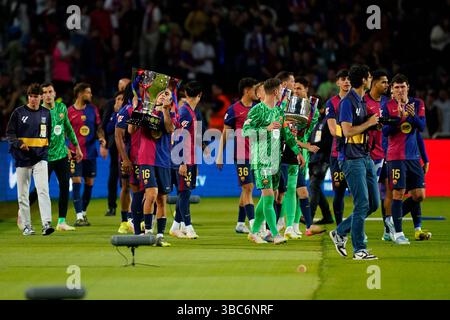Barcelona, Spanien. Mai 2025. Die Spieler des FC Barcelona spielten während des Spiels La Liga EA Sports zwischen dem FC Barcelona und Villarreal CF am 18. Mai 2025 im Lluis Companys Stadium in Barcelona, Spanien. (Foto: Sergio Ruiz/Imago) Credit: PRESSINPHOTO SPORTS AGENCY/Alamy Live News Stockfoto