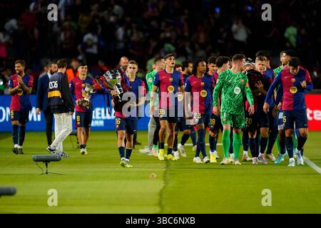 Barcelona, Spanien. Mai 2025. Die Spieler des FC Barcelona spielten während des Spiels La Liga EA Sports zwischen dem FC Barcelona und Villarreal CF am 18. Mai 2025 im Lluis Companys Stadium in Barcelona, Spanien. (Foto: Sergio Ruiz/Imago) Credit: PRESSINPHOTO SPORTS AGENCY/Alamy Live News Stockfoto