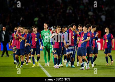 Barcelona, Spanien. Mai 2025. Die Spieler des FC Barcelona spielten während des Spiels La Liga EA Sports zwischen dem FC Barcelona und Villarreal CF am 18. Mai 2025 im Lluis Companys Stadium in Barcelona, Spanien. (Foto: Sergio Ruiz/Imago) Credit: PRESSINPHOTO SPORTS AGENCY/Alamy Live News Stockfoto