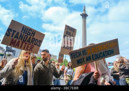 London, Großbritannien. Mai 2025. Heimpädagogen und ihre Familien, Lehrer und Vertreter religiöser Organisationen erhoben Einwände gegen den vorgeschlagenen Children's Well and Schools Bill, indem sie in Westminster einen marsch und eine Kundgebung veranstalteten, in der sie Bedenken hinsichtlich der zunehmenden staatlichen Befugnisse hatten, die die Verabschiedung der Leglislation mit sich bringen würde. Quelle: Eleventh Photography/Alamy Live News Stockfoto