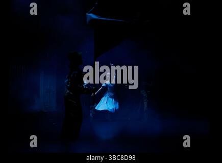 Queens, Usa. Mai 2025. Tänzerinnen und Tänzer präsentieren eine Aufführung auf der Bühne, wenn die Joffrey Ballet School Children's & Youth Ballet Programs am Sonntag, den 18. Mai 2025 in New York City im LaGuardia Performing Arts Center die innovative Nacherzählung des Klassikers The Wonderful Wizard of Oz präsentieren. Foto: John Angelillo/UPI Credit: UPI/Alamy Live News Stockfoto