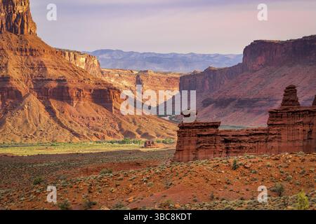 Canyon des Colorado River über Moab, Utah im Morgenlicht Stockfoto
