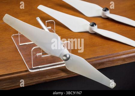 Auswuchtpropeller eines Drohnen-Quadcopters zur Reduzierung von Vibrationen Stockfoto