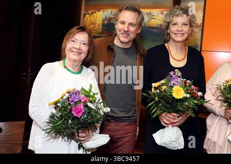 Herma Koehn, Rene Steinke und Anna Schäfer beim 14. Hamburger Hafen Talk im Blockbräu. Hamburg, 18.05.2025 *** Herma Koehn, Rene Steinke und Anna Schäfer beim 14 Hamburger Hafen Talk im Blockbräu Hamburg, 18 05 2025 Foto:xgbrcix/xFuturexImagex hafentalk 5535 Stockfoto
