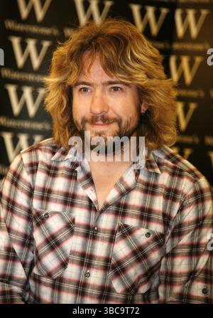 Justin Lee Collins bei einer Unterzeichnung seines neuen Buches „Good Times“ in Waterstones in Kent am 22. September 2009 Stockfoto