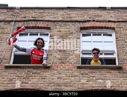 London, Großbritannien. Mai 2025. Arsenal-Fans vor dem Spiel Arsenal gegen Newcastle United Premier League im Emirates Stadium in London. Der Bildnachweis sollte lauten: David Klein/Sportimage Credit: Sportimage Ltd/Alamy Live News Stockfoto
