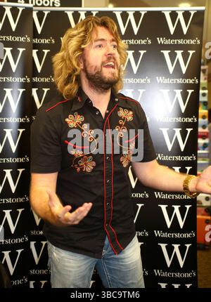 Justin Lee Collins bei einer Unterzeichnung seines neuen Buches „Good Times“ in Birmingham am 24. September 2009 Stockfoto