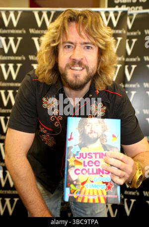 Justin Lee Collins bei einer Unterzeichnung seines neuen Buches „Good Times“ in Birmingham am 24. September 2009 Stockfoto