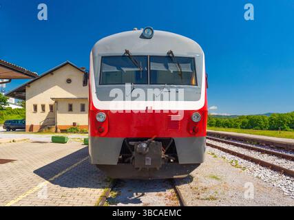 Front view of a typical European diesel train Stockfoto