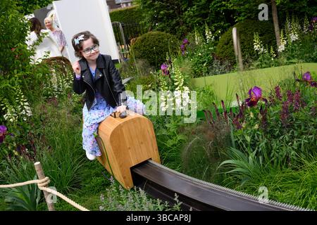 London, Großbritannien. 19. Mai 2025. Die. Kinder mit Krebs UK „A Place to be“ Garten, bei der RHS Chelsea Flower Show im Royal Hospital Chelsea in London. Das Foto sollte lauten: Matt Crossick/Empics/Alamy Live News Stockfoto