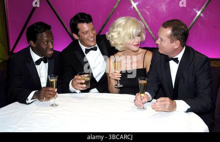 Louis Hoover, Sam Kane, Giles Terera, die Frank Sinatra spielen, Dean Martin und Sammy David Jr in The Rat Pack Live from Las Vegas posieren mit Sunny Thompson, der am 2. September 2009 die Rolle der Marilyn Monroe in Marilyn: Forever Blonde übernehmen wird Stockfoto