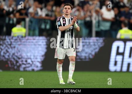 Turin, Italien. Mai 2025. Francisco Conceicao von Juventus FC feiert am 18. Mai 2025 im Allianz Stadium in Turin, Italien, das Spiel der Serie A zwischen Juventus FC und Udinese Calcio. Quelle: Marco Canoniero/Alamy Live News Stockfoto