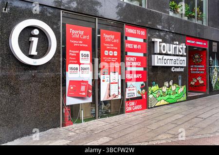 Lima, Peru - 11. März 2025: Eingang und Schild zum Parque Kennedy (Touristeninformationszentrum), in Miraflores. Stockfoto