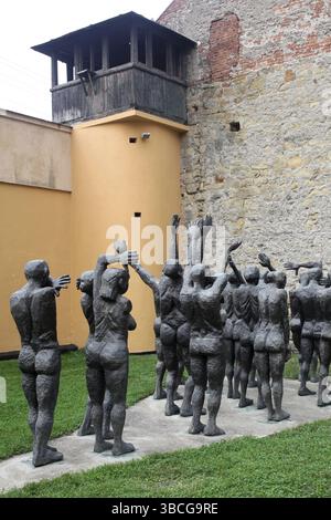 Bronzeskulpturgruppe von Aurel Vlad mit dem Titel an der Gedenkstätte der Opfer des Kommunismus und des Widerstands in Sighetu Marmației, Rumänien. Stockfoto