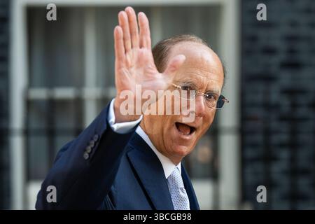 London, England, Großbritannien. Mai 2025. LARRY FINK, Mitbegründer, Vorsitzender und CEO von BlackRock, wird gesehen, wie er 10 Downing Street in London verlässt. (Kreditbild: © Thomas Krych/ZUMA Press Wire) NUR REDAKTIONELLE VERWENDUNG! Nicht für kommerzielle ZWECKE! Quelle: ZUMA Press, Inc./Alamy Live News Stockfoto