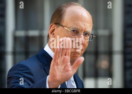 London, England, Großbritannien. Mai 2025. LARRY FINK, Mitbegründer, Vorsitzender und CEO von BlackRock, wird gesehen, wie er 10 Downing Street in London verlässt. (Kreditbild: © Thomas Krych/ZUMA Press Wire) NUR REDAKTIONELLE VERWENDUNG! Nicht für kommerzielle ZWECKE! Quelle: ZUMA Press, Inc./Alamy Live News Stockfoto