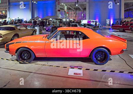 Pasila, Helsinki, Finnland – 4. April. 2025: Pontiac Firebird (1967) Auto bei der Original American Car Show ACS25 im Helsinki Messukeskus. Stockfoto