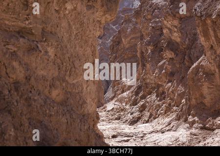 Kompliziertes Wegenetz durch das Valle de Muerte in Chile Stockfoto