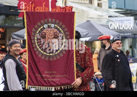 Jahrestagung der Kirche des fliegenden Spaghetti-Monsters Stockfoto
