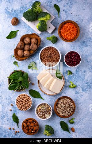 Sortierung pflanzlicher veganer Proteinprodukte Stockfoto