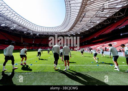 Bilbao, Italien. Mai 2025. Spieler von Tottenham Hotspur während des Tottenham Hotspur Trainings vor dem UEFA Europa League Finale 2025 zwischen Tottenham Hotspur und Manchester United im San Mames Stadium am 20. Mai 2025 in Bilbao, Spanien. Quelle: Giuseppe Maffia/Alamy Live News Stockfoto