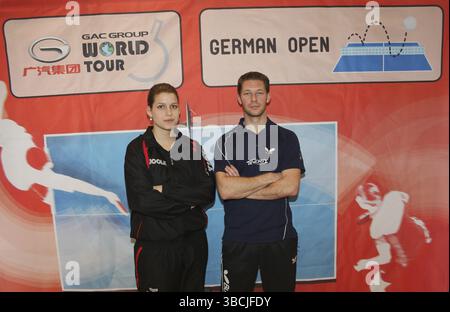 Die deutschen Tischtennisspieler Petrissa Solja und Bastian Steger auf der DTTB-Show kämpfen 04.3.14 Magdeburg, die deutschen Tischtennisspieler Petrissa Solja und die deutschen Tischtennisspieler Petrissa Solja Stockfoto