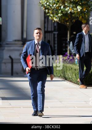 London, Vereinigtes Königreich. Mai 2025. Wes Streeting Abgeordneter, Staatssekretär für Gesundheit und Sozialfürsorge, kommt zur Kabinettssitzung in Downing Street 10. Quelle: Uwe Deffner/Alamy Live News Stockfoto
