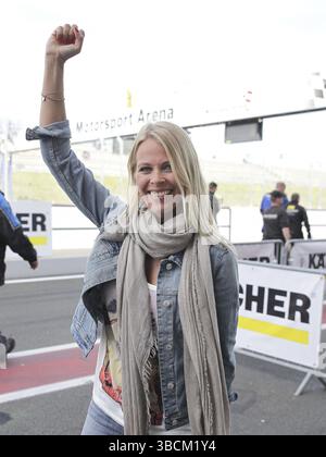 Deutsche Fernsehmoderatorin Julia Josten beim ADAC Formel 4 auf 26.4.15 Motorsport-Arena-Oschersleben, deutsche Fernsehmoderatorin Julia Josten auf der ADAC Formel 4 am April Stockfoto