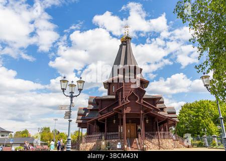 05.05.2025: Minsk, Weißrussland. Aufnahme der heiligen dreifaltigkeitskirche Stockfoto