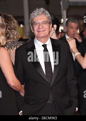 Cannes, Italien. Mai 2025. Abend 8 - Roter Teppich des Films „Fuori“ im Foto:, Mario Martone Credit: Independent Photo Agency/Alamy Live News Stockfoto