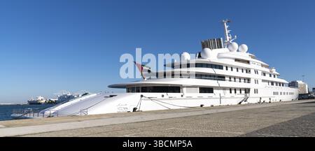 Cadiz, Spanien - 16. Januar 2021: Die Megayacht der Vereinigten Arabischen Emirate Stockfoto