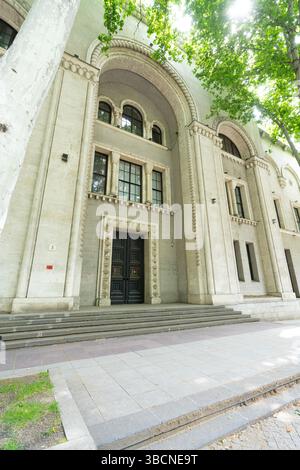 Tiflis, Georgien. Mai 2025. Außenansicht des georgischen Nationalmuseums im Stadtzentrum Stockfoto