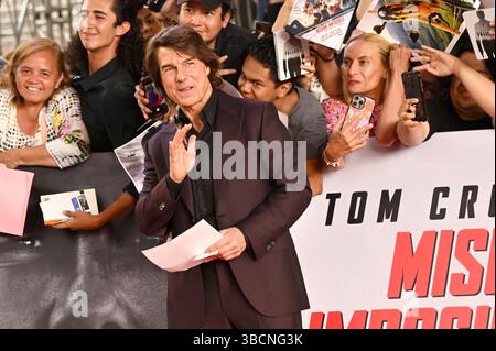 20. Mai 2025, Mexiko-Stadt, Ciudad de Mexico, Mexiko: Schauspieler Tom Cruise besucht den roten Teppich für Mission: Impossible - The Final Reckoning Mexico City Film Premiere im Auditorio Nacional. Am 20. Mai 2025 in Mexiko-Stadt. (Kreditbild: © Carlos Tischler/OKULARBOGEN via ZUMA Press Wire) NUR REDAKTIONELLE VERWENDUNG! Nicht für kommerzielle ZWECKE! Stockfoto