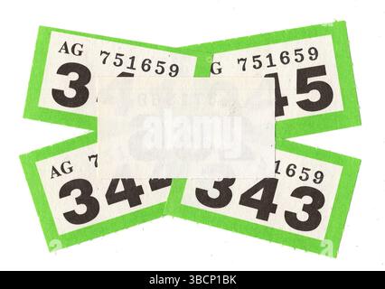 Vintage-Verlosungskarten auf weißem Hintergrund. Stockfoto