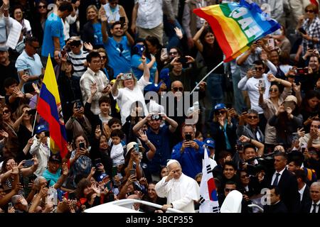 Prima udienza generale di Papa Leone XIV auf der Piazza San Pietro im Vaticano - Mercoledì 21 Maggio 2025 - Cronaca - (Foto di Cecilia Fabiano/ Credit: LaPresse/Alamy Live News Stockfoto