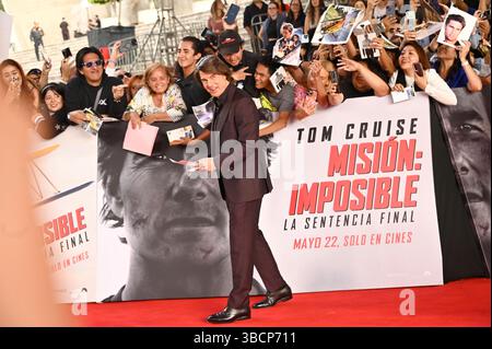 Schauspieler Tom Cruise besucht den roten Teppich für Mission: Impossible - The Final Reckoning Mexico City Film Premiere im Auditorio Nacional. Am 20. Mai 2025 in Mexiko-Stadt. (Foto: Carlos Tischler/Eyepix/SIPA USA) Stockfoto