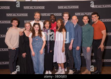 Ny. Mai 2025. Jared Goldsmith, Haven Burton, Graham Rowat, Aubrey Matalon, Kyle Parker Taylor, Hillary Fisher, Mark Doyle, Christopher Gurr, Sean Patrick Doyle, Nick Cortazzo Inside für Disney's THE LITTLE MERMAID Press Junket, New 42nd Street Studios, New York, NY, 21. Mai 2025. Quelle: Simon Lindenblatt/Everett Collection/Alamy Live News Stockfoto