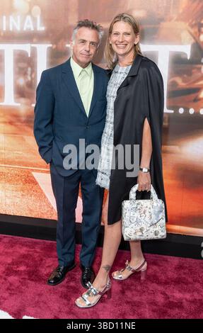 New York, NY, 21. Mai 2025: David Eigenberg (L) nimmt am Fotobesuch bei Celebration of Max Teil Originalserie „and Just Like That...“ Staffel 3 im Crane Club in New York am 21. Mai 2025 Credit: Lev Radin/Alamy News Live Stockfoto