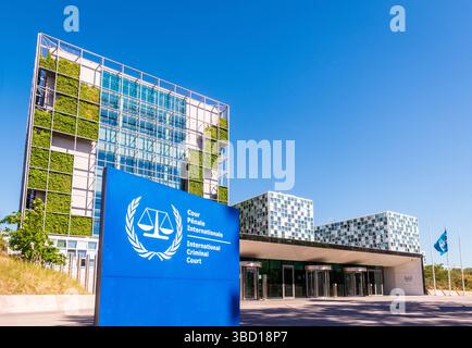 Schild am Eingang des Sitzes des Internationalen Strafgerichtshofs (ICC) in den Haag, Niederlande Stockfoto