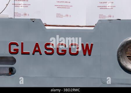 Ein Blick auf die HMS Glasgow, eine hochmoderne Anti-U-Boot-Fregatte vom Typ 26, während eines Besuchs des Prinzen und der Prinzessin von Wales (nicht gesehen), bekannt als Duke and Duchess of Rothesay in Schottland, für die Namenszeremonie in der BAE Systems Werft in Scotstoun, Glasgow. Bilddatum: Donnerstag, 22. Mai 2025. Stockfoto